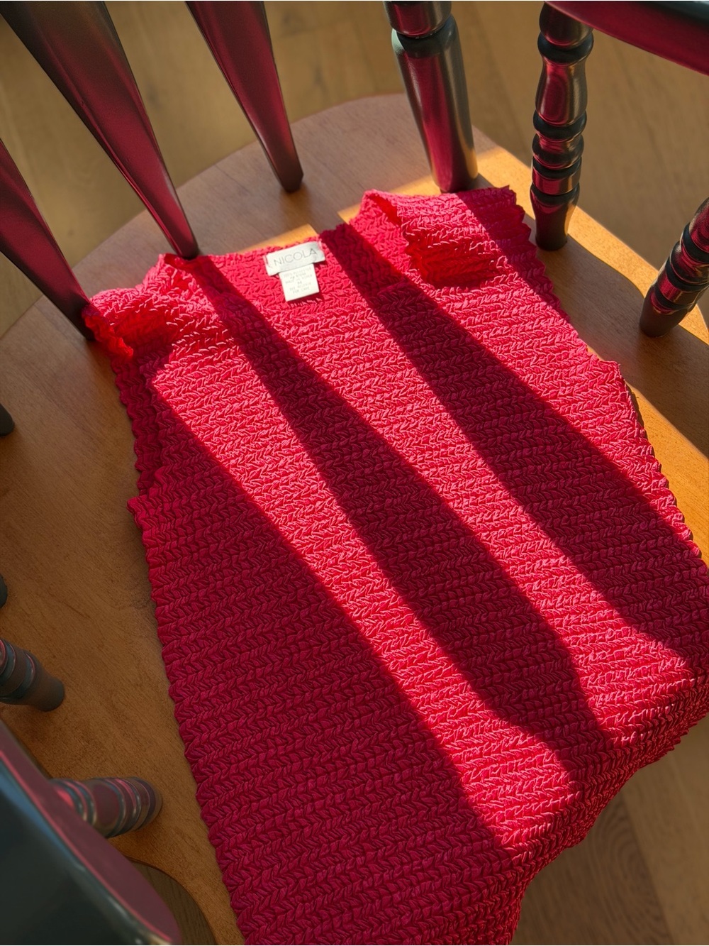 Vintage 90s NICOLA Raspberry Red Popcorn Crinkle Sleeveless Top - Size Medium - Picture 10 of 14